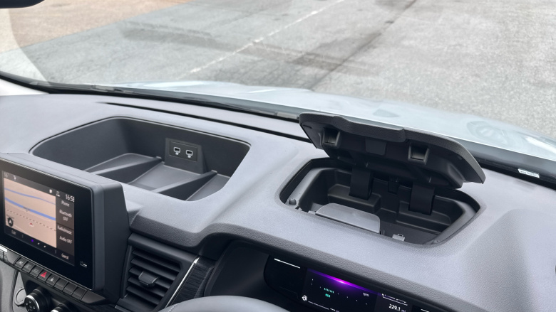 Renault Trafic Swb Diesel SL30 Blue dCi 150 Extra [Safety] Van